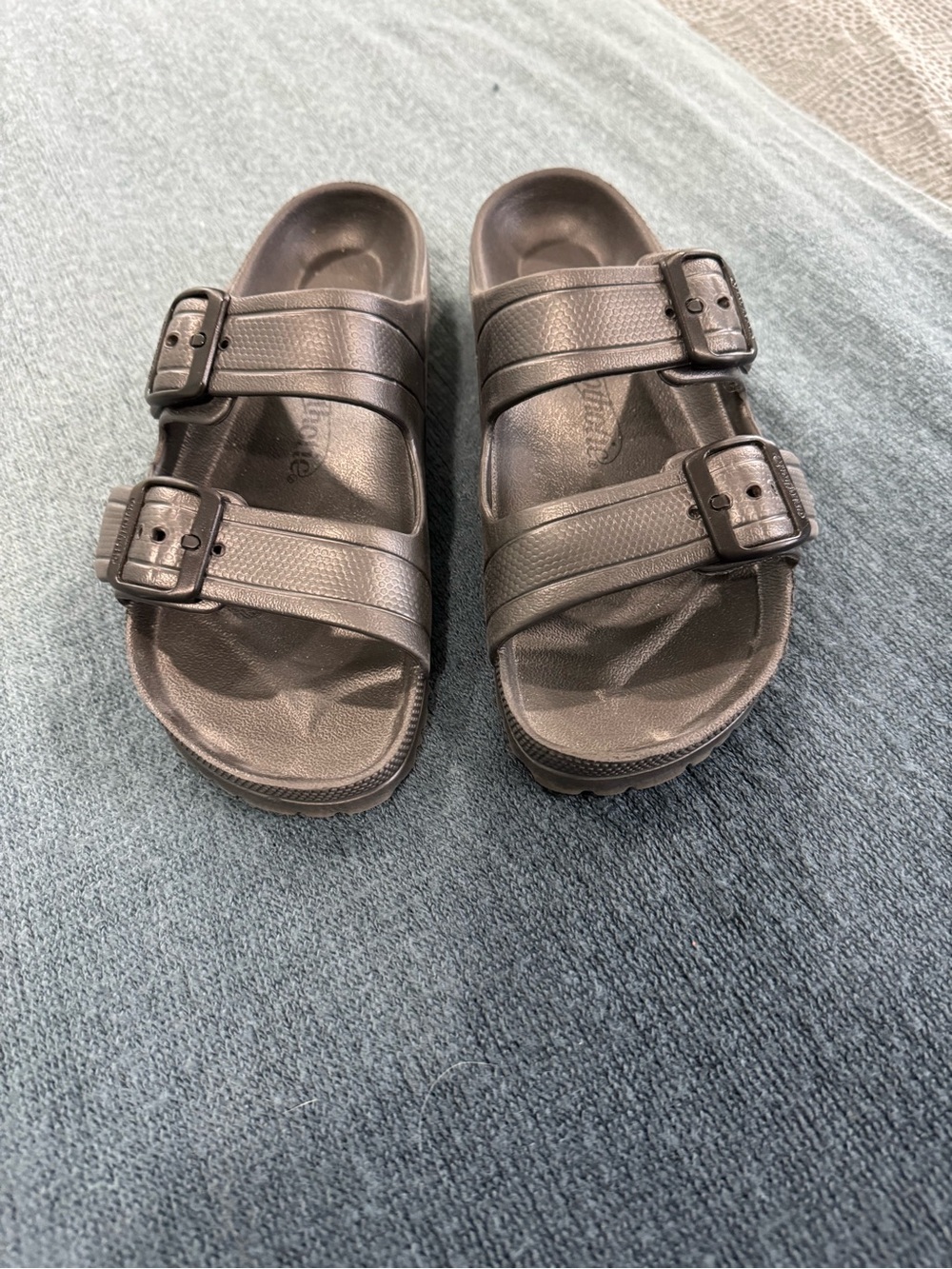 Women’s Double-Buckle Comfort Slides in Black